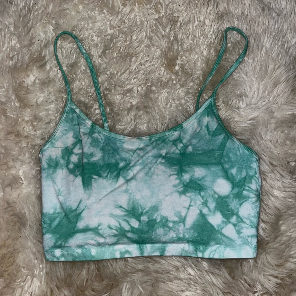 TIE DYE CROP TOP!!!! Super cute with sweatpants/summer/lazy day at home/etc. <3